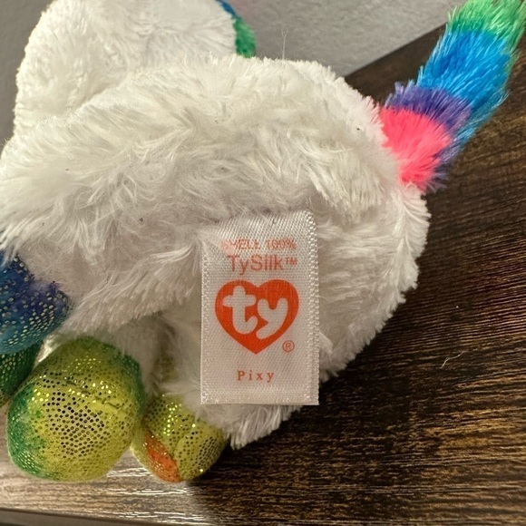 Ty Beanie Boos‎ PIXY the Unicorn 6" with Horn Sparkle horn eyes plush animal - Picture 5 of 5